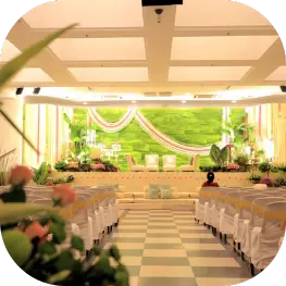 Elegant marriage stage decoration in Chennai
